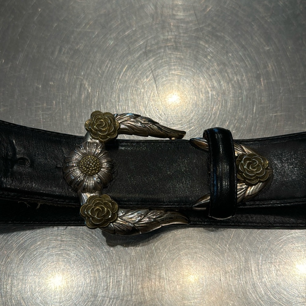 Woman’s belt